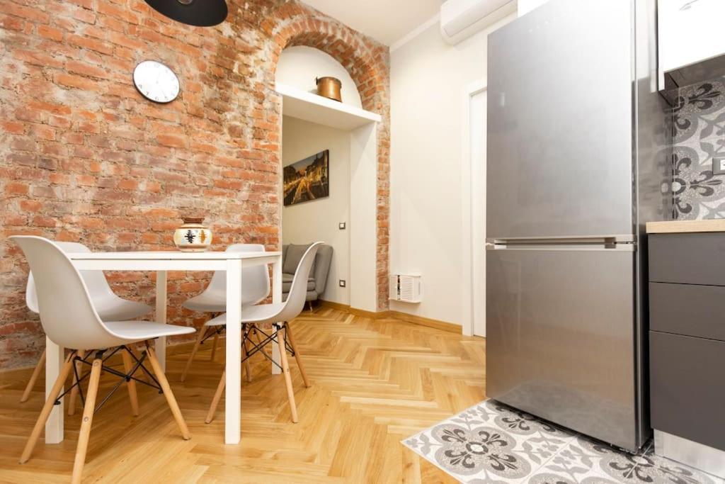 밀라노 The Italian Design - 10 Minutes To Duomo 아파트 외부 사진